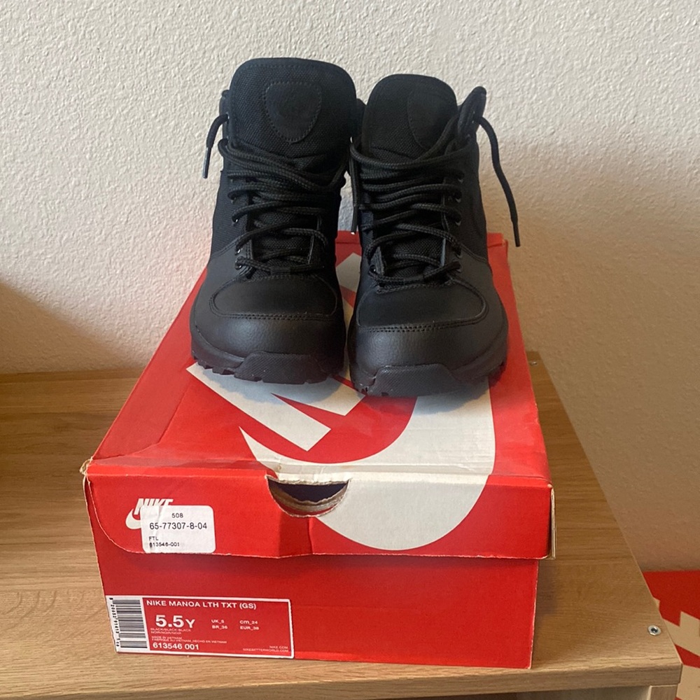 Nike ACG Boots